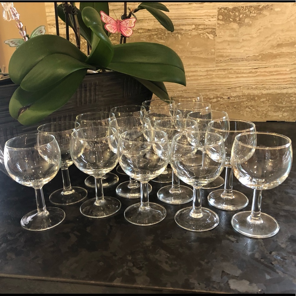 Wine Glasses - Set of 8 - Picture 1 of 5